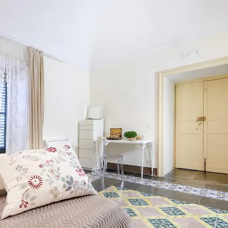 Polara Bed & Breakfast *