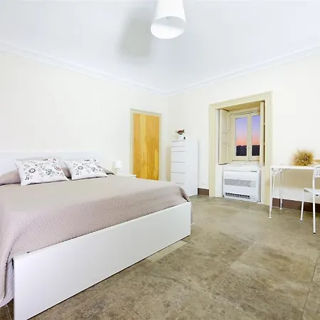 Polara Bed & Breakfast *